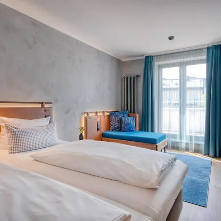 Unsoeld'S Factory Hotel-3